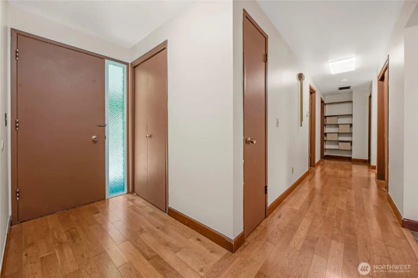 Property photo for 533 E Division Street, Arlington photo 11
