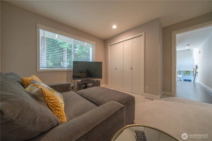 Property photo for 3013 224th Avenue Ne, Sammamish photo 34