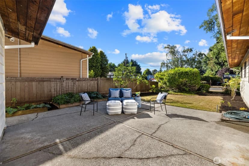 Property photo for 8230 215th Street Sw, Edmonds photo 23