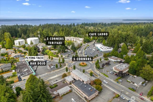 Property photo for 8230 215th Street Sw, Edmonds photo 3