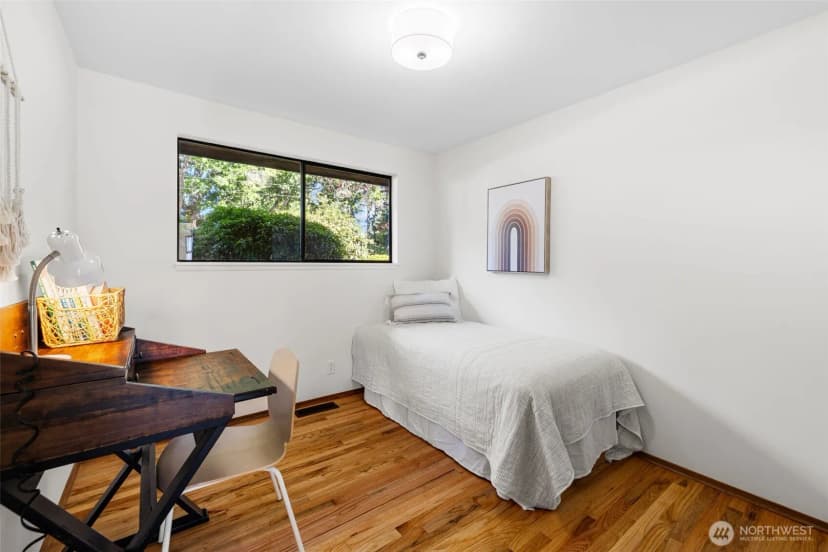 Property photo for 8230 215th Street Sw, Edmonds photo 14