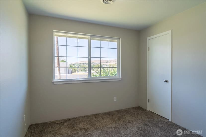 Property photo for 230 D Street Ne, Ephrata photo 24