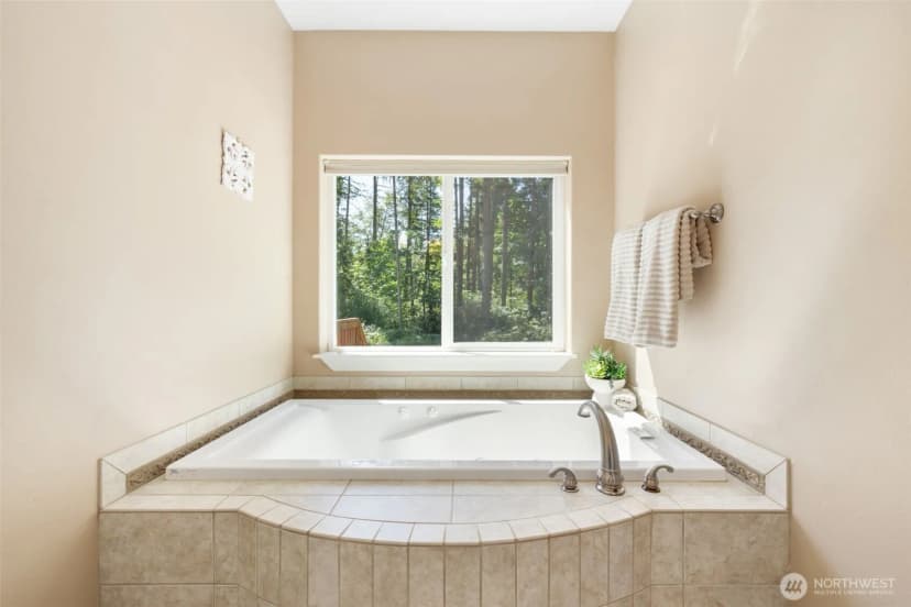 Property photo for 4001 35th Avenue Nw, Gig Harbor photo 21