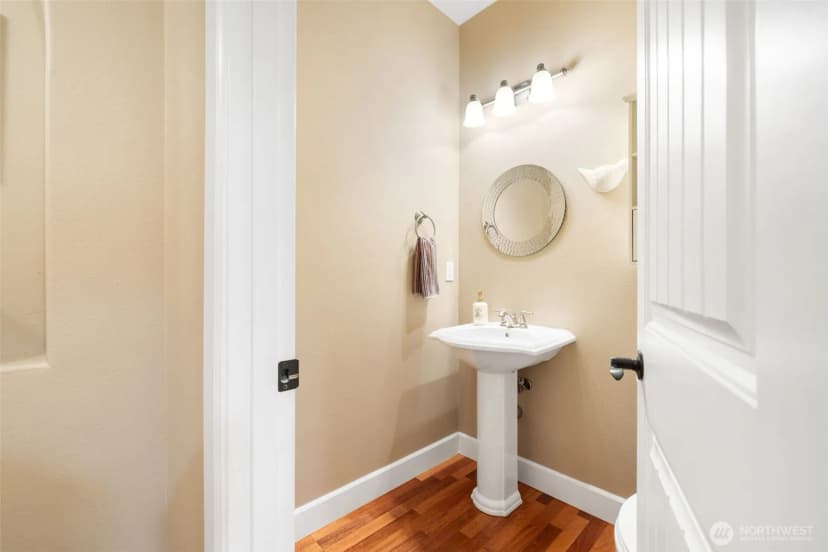 Property photo for 4001 35th Avenue Nw, Gig Harbor photo 9