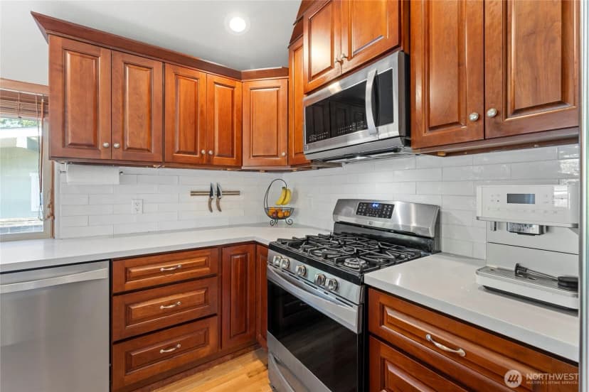 Property photo for 922 Sw 160th Street, Burien photo 9