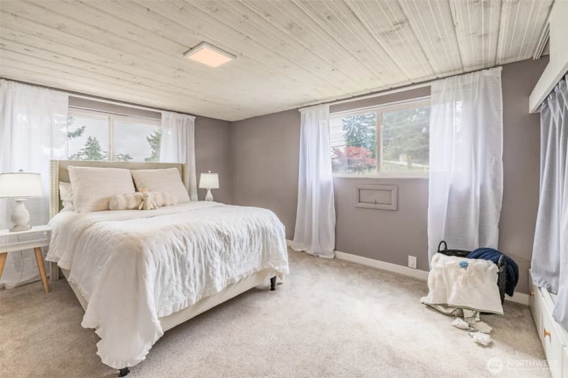 Property photo for 922 Sw 160th Street, Burien photo 12