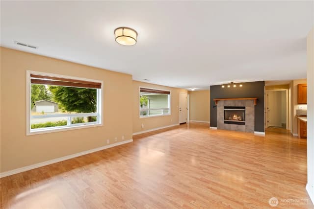 Property photo for 4014 Commercial Avenue, Anacortes photo 4