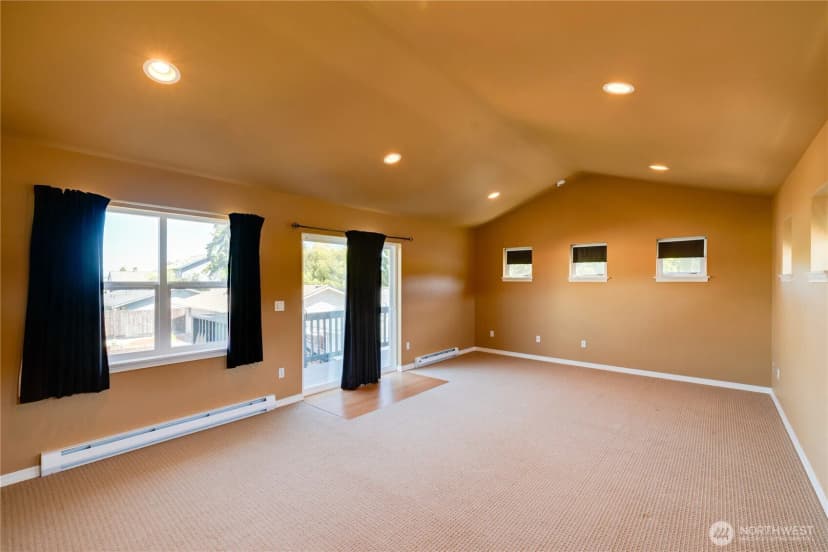 Property photo for 4014 Commercial Avenue, Anacortes photo 21
