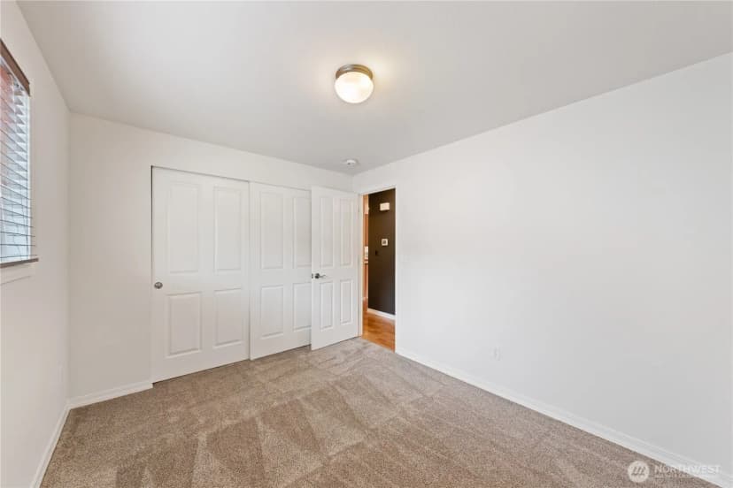 Property photo for 4014 Commercial Avenue, Anacortes photo 17