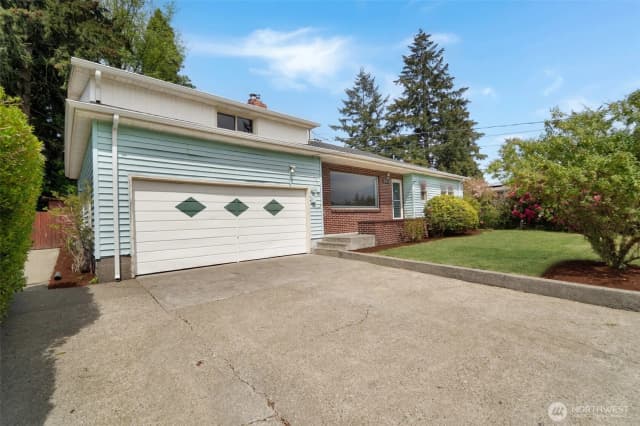 Property photo for 6315 36th Street W, University Place photo 2