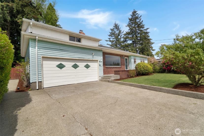 Property photo for 6315 36th Street W, University Place photo 2