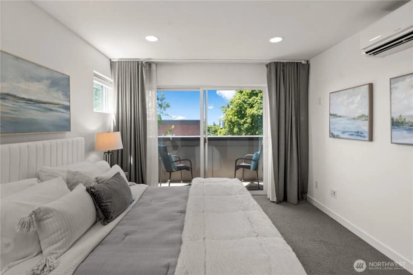 Property photo for 1504 1st Avenue N, Seattle photo 12
