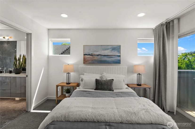Property photo for 1504 1st Avenue N, Seattle photo 11