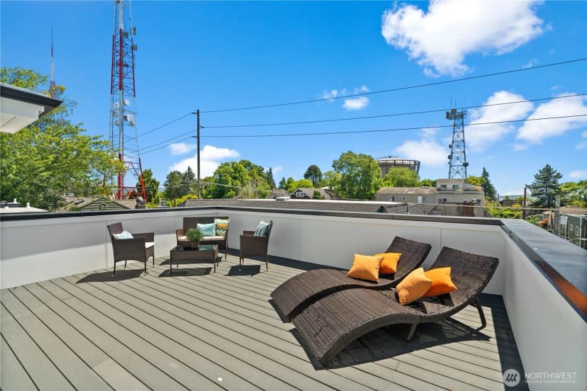 Property photo for 1504 1st Avenue N, Seattle photo 22