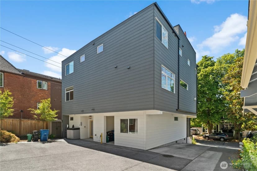 Property photo for 1504 1st Avenue N, Seattle photo 23