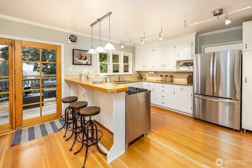Property photo for 7521 30th Avenue Ne, Seattle photo 6