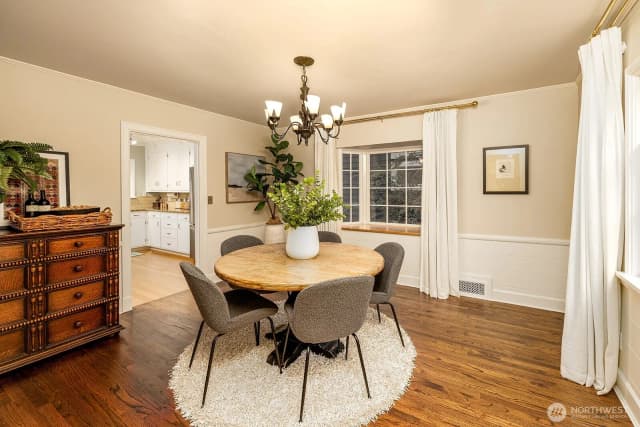 Property photo for 7521 30th Avenue Ne, Seattle photo 5