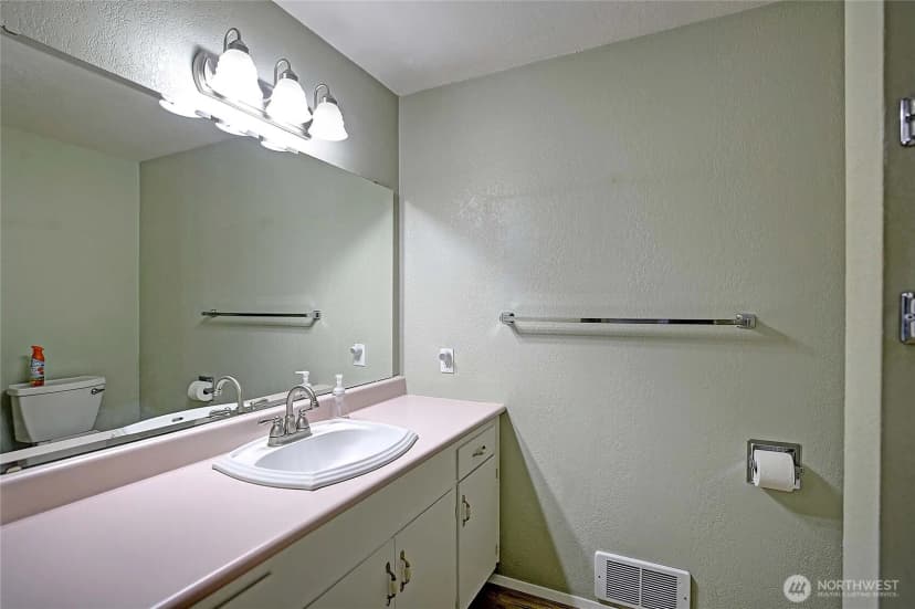 Property photo for 16769 Country Club Drive, Burlington photo 16