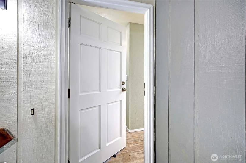 Property photo for 16769 Country Club Drive, Burlington photo 40