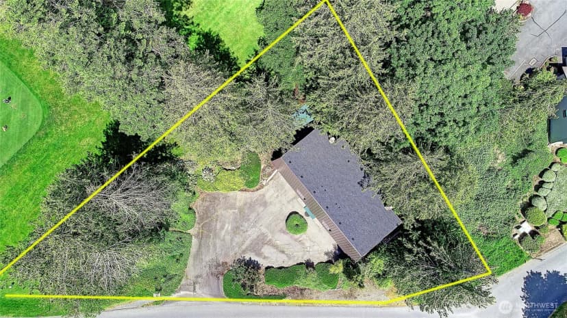 Property photo for 16769 Country Club Drive, Burlington photo 23