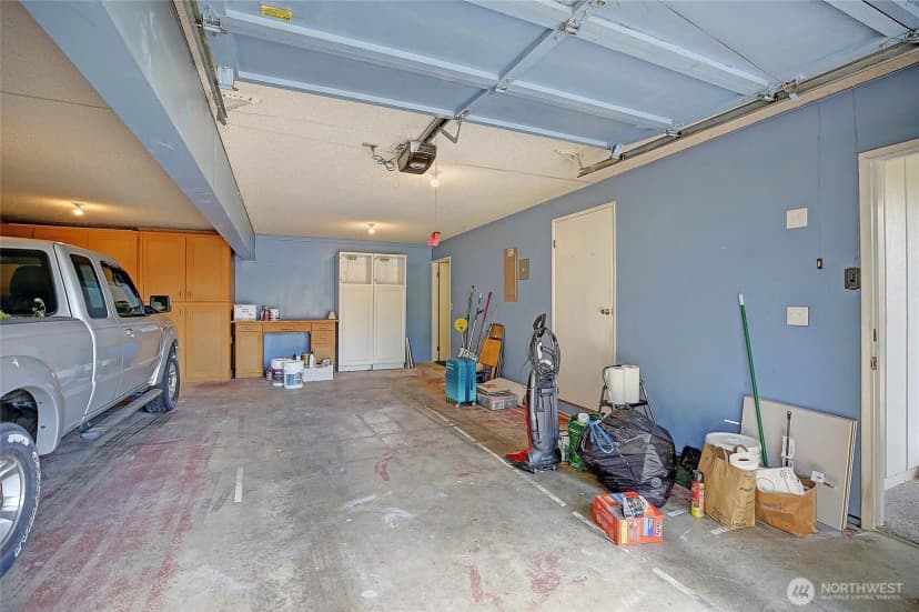 Property photo for 16769 Country Club Drive, Burlington photo 19