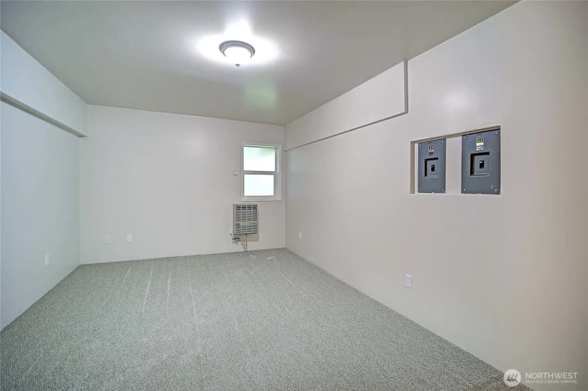 Property photo for 16769 Country Club Drive, Burlington photo 29