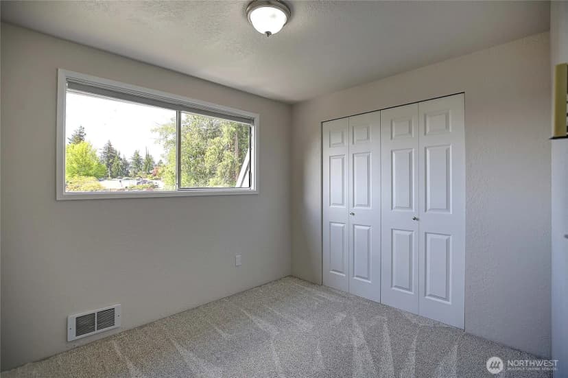 Property photo for 16769 Country Club Drive, Burlington photo 39