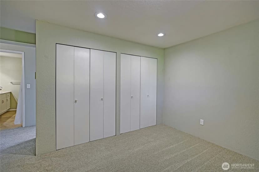 Property photo for 16769 Country Club Drive, Burlington photo 31