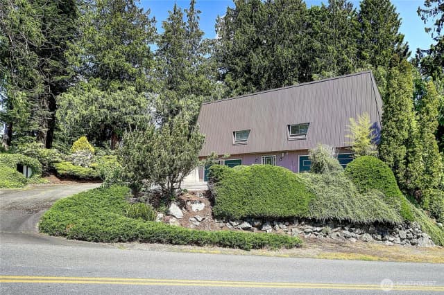 Property photo for 16769 Country Club Drive, Burlington