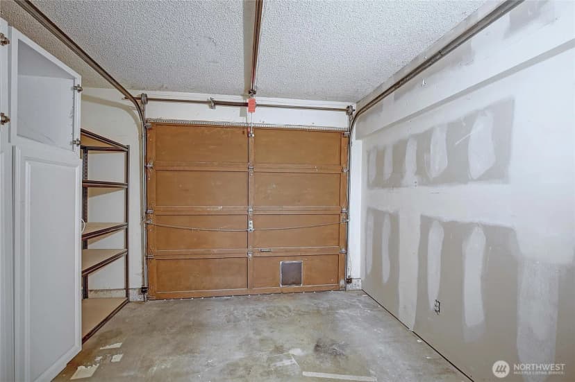 Property photo for 16769 Country Club Drive, Burlington photo 28