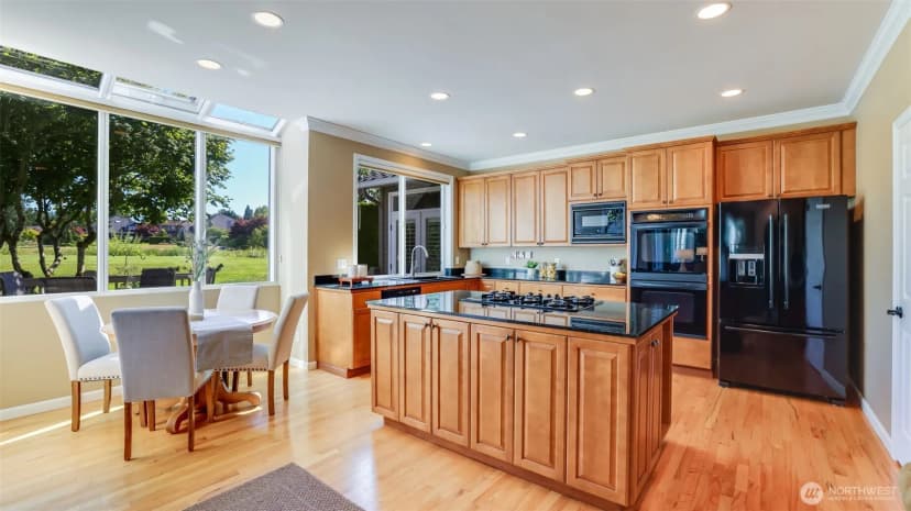 Property photo for 24611 Se 2nd Place, Sammamish photo 8