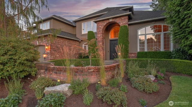 Property photo for 24611 Se 2nd Place, Sammamish photo 2