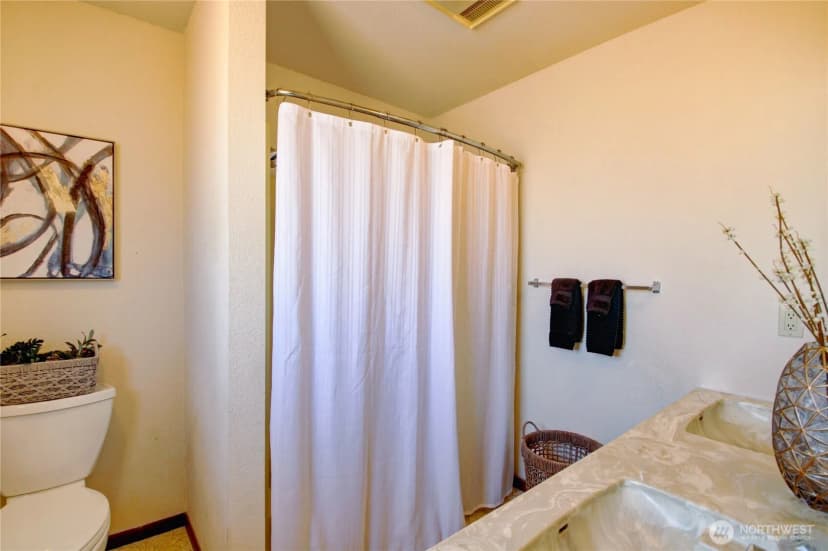 Property photo for 918 Marie Place, Sedro Woolley photo 18