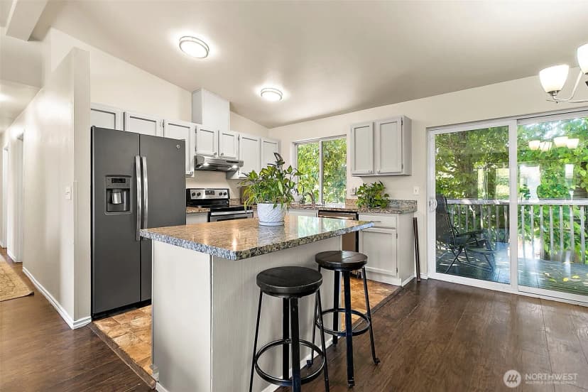 Property photo for 26603 220th Place Se, Maple Valley photo 4