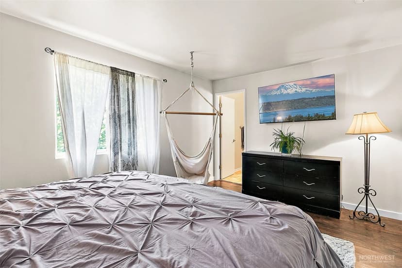 Property photo for 26603 220th Place Se, Maple Valley photo 8