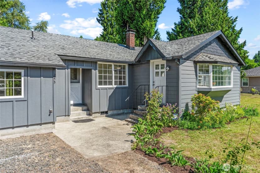 Property photo for 255 Douglas Street, Longview photo 3