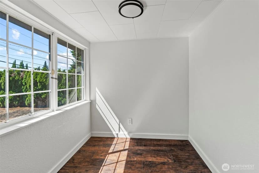 Property photo for 255 Douglas Street, Longview photo 11