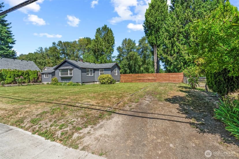 Property photo for 255 Douglas Street, Longview photo 28
