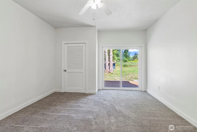Property photo for 255 Douglas Street, Longview photo 20