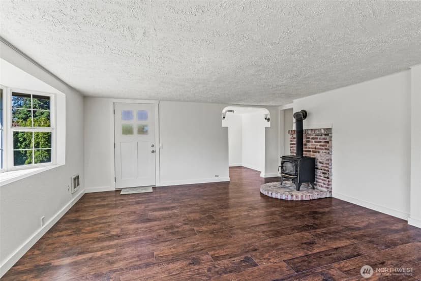 Property photo for 255 Douglas Street, Longview photo 8