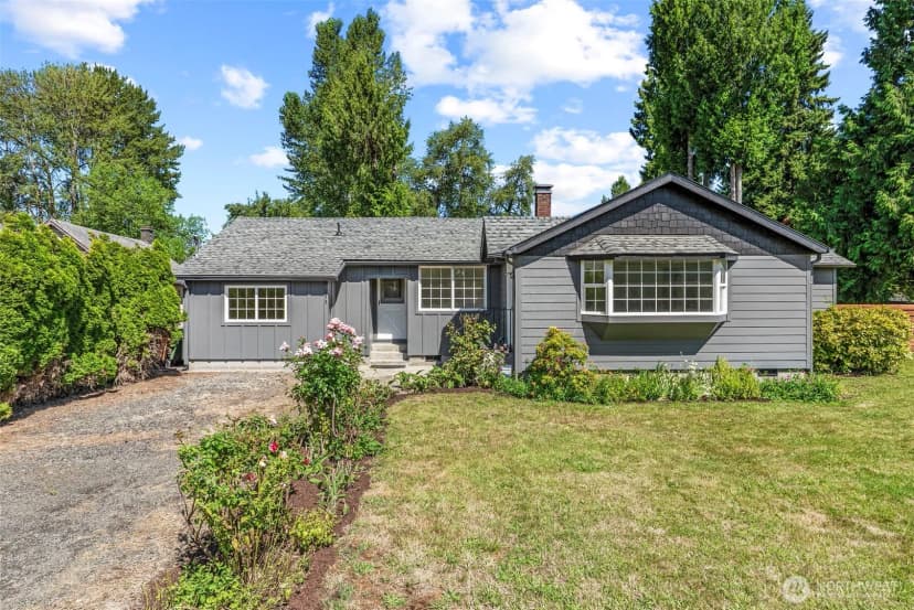 Property photo for 255 Douglas Street, Longview photo 2