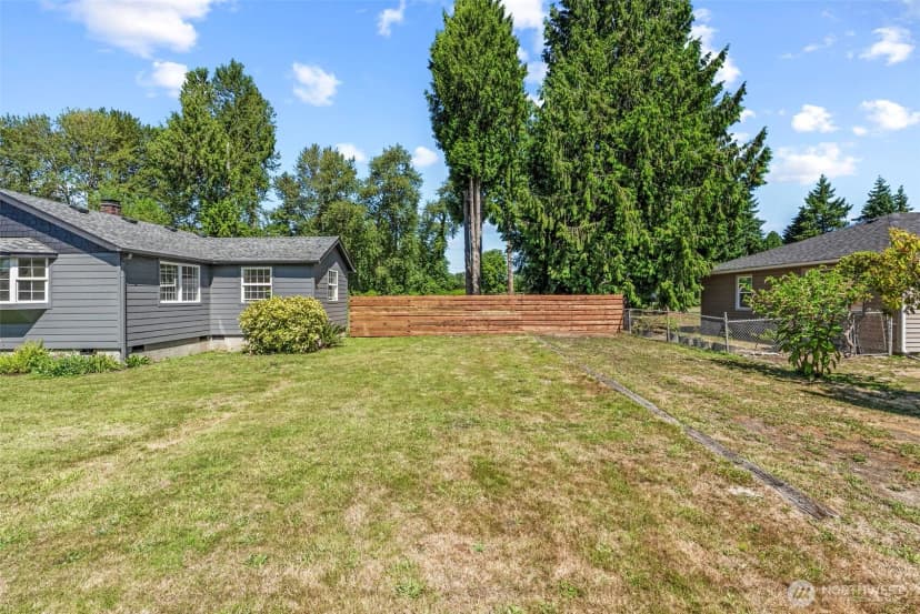 Property photo for 255 Douglas Street, Longview photo 5