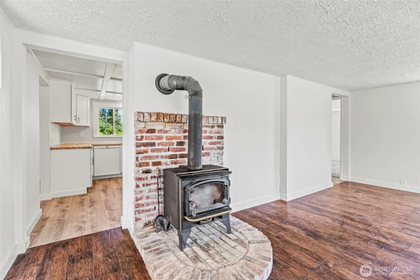 Property photo for 255 Douglas Street, Longview photo 7