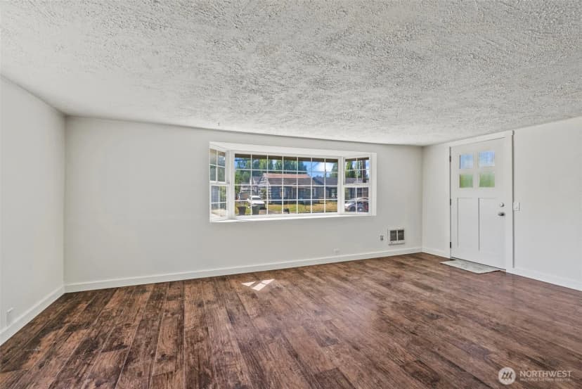 Property photo for 255 Douglas Street, Longview photo 6