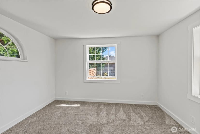 Property photo for 255 Douglas Street, Longview photo 14
