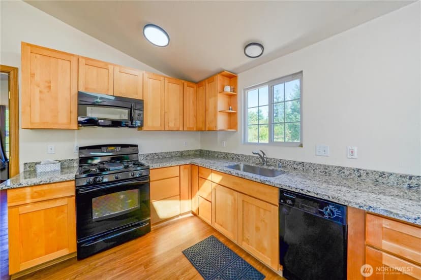 Property photo for 14612 Bald Hill Road Se, Yelm photo 12
