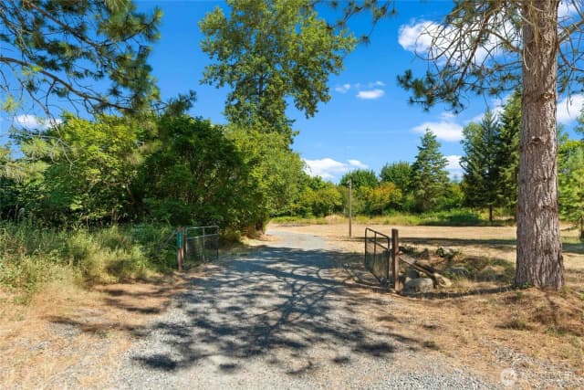 Property photo for 14612 Bald Hill Road Se, Yelm photo 2