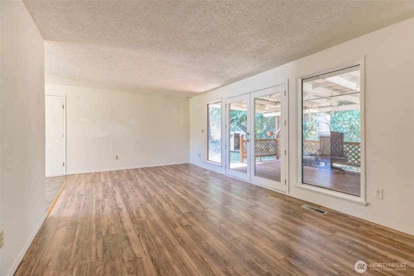 Property photo for 19214 54th Street E, Bonney Lake photo 6