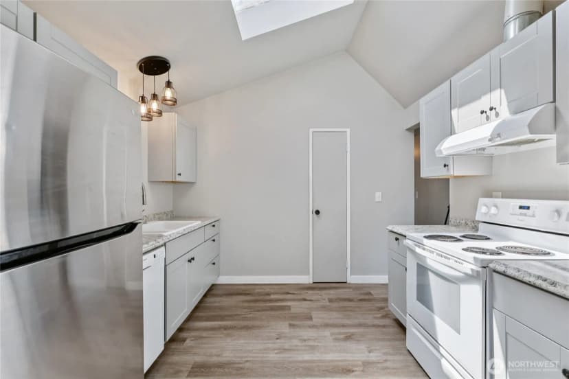 Property photo for 1200 Stierlen Place, Burlington photo 10
