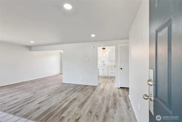 Property photo for 1200 Stierlen Place, Burlington photo 4